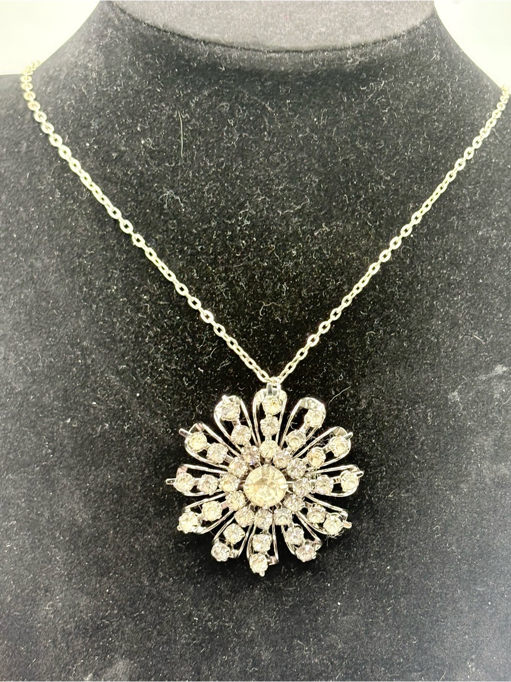 Vintage Rhinestone Starburst Flower Convertible Brooch Necklace Silver Tone 20”